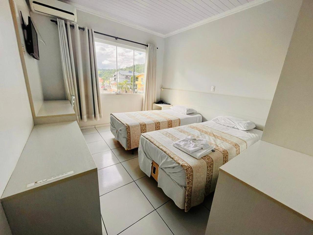 Hotel Dell Grappa Nova Bassano エクステリア 写真